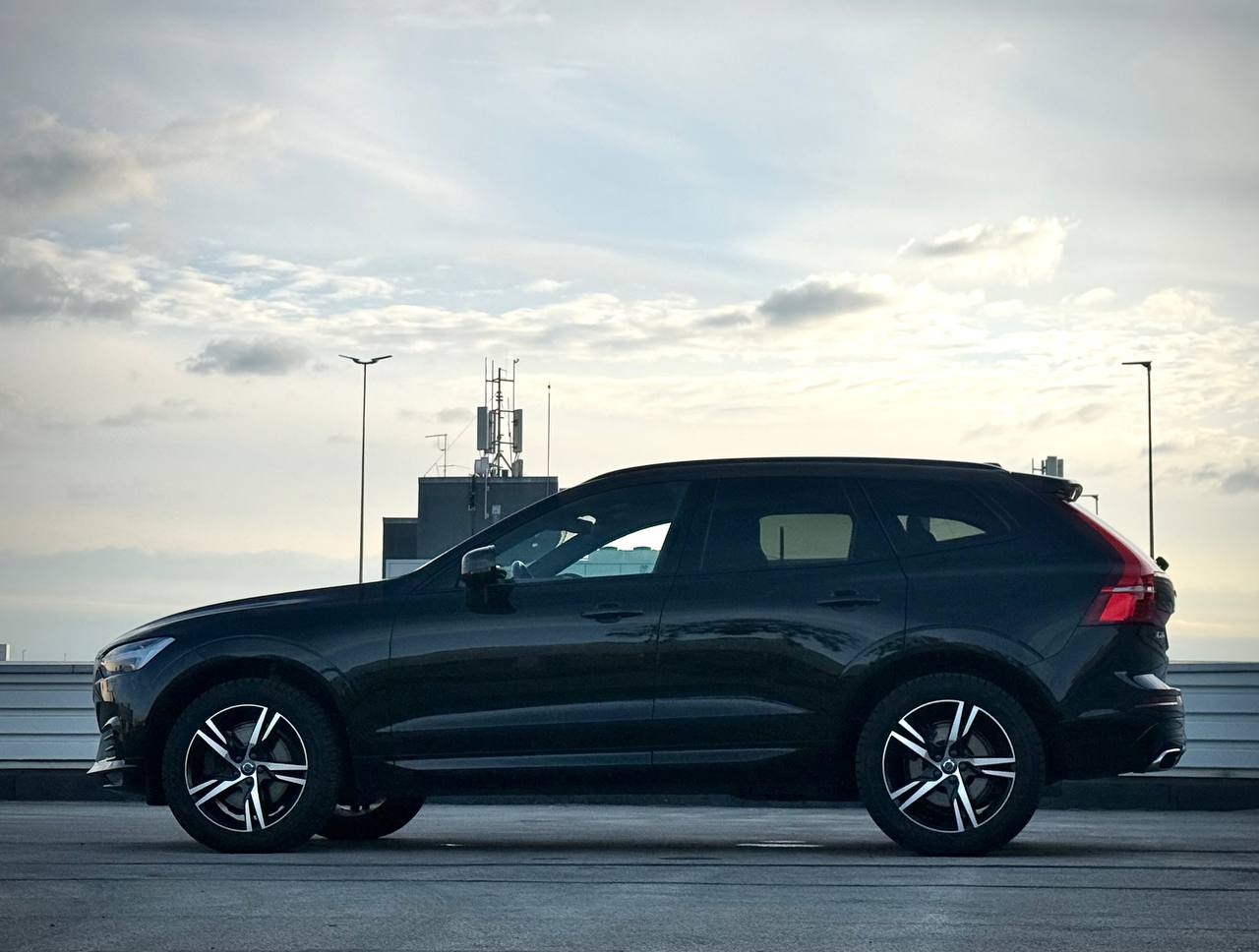 Volvo Xc60 R-design B4 Awd