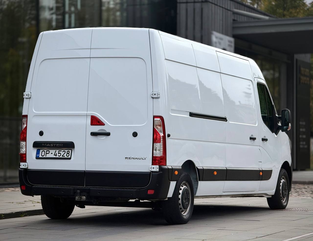Renault Master 2.3D L3H2 FWD
