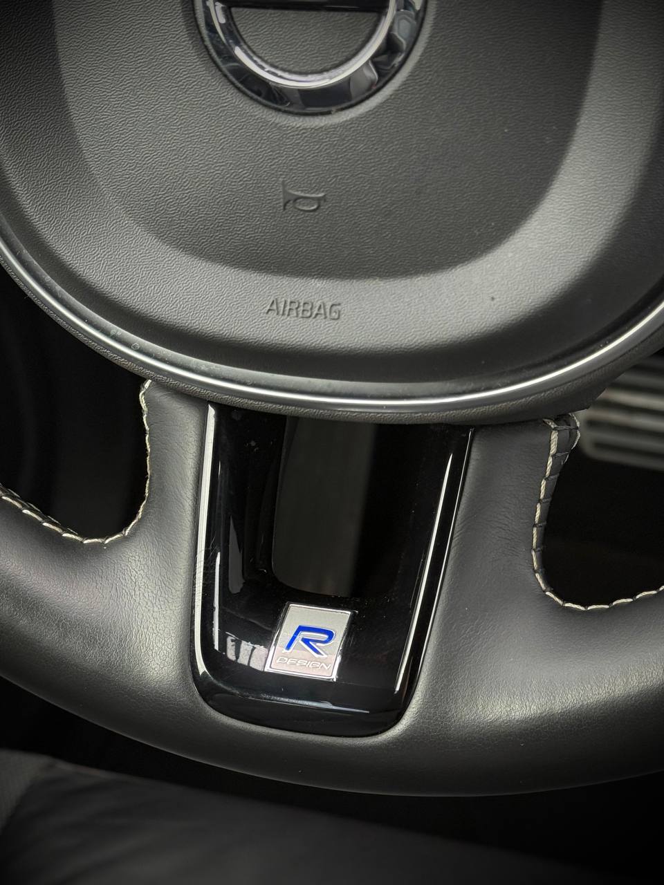 Volvo Xc60 R-design B4 Awd