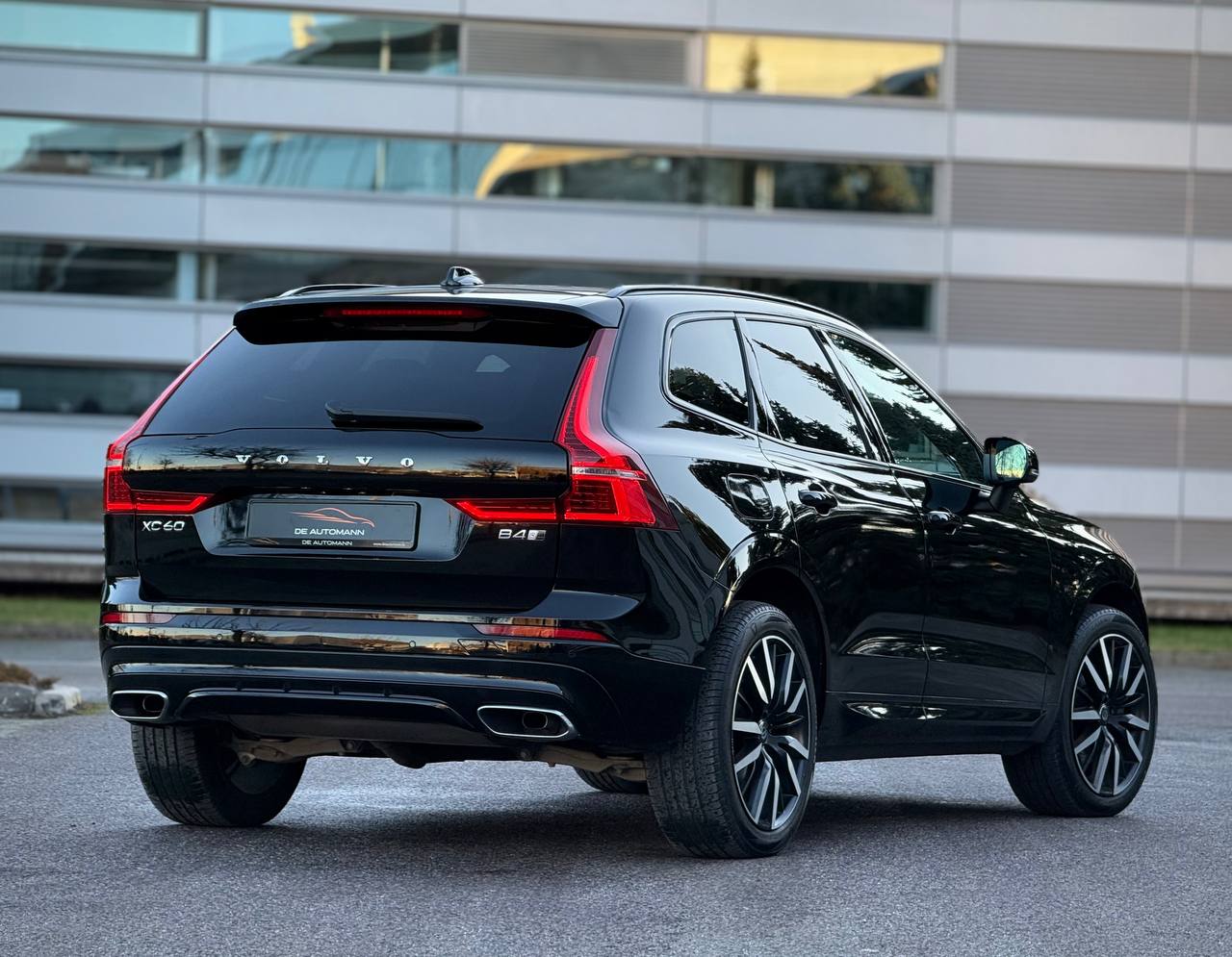Volvo Xc60 B4 Awd R-design