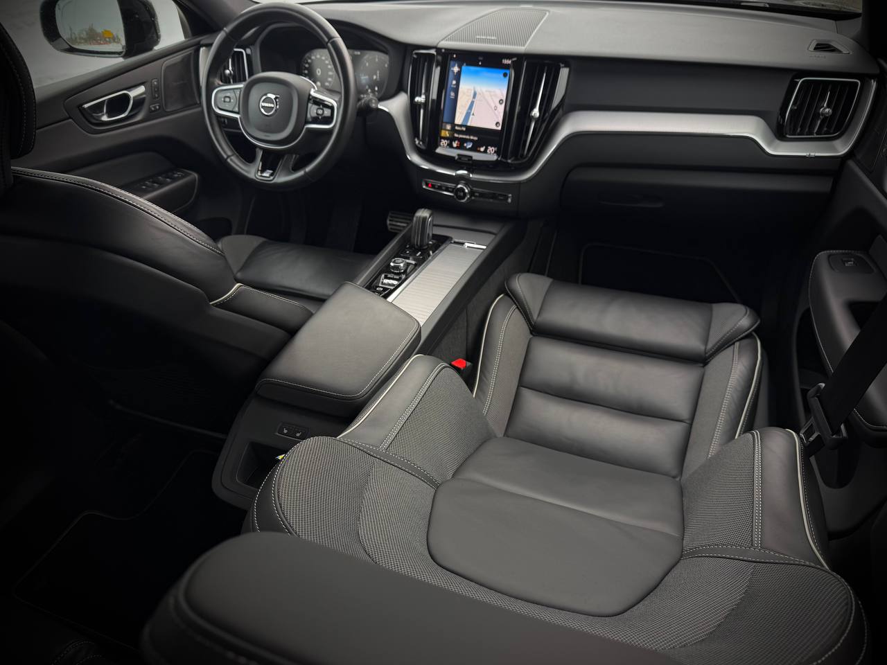 Volvo Xc60 R-design B4 Awd