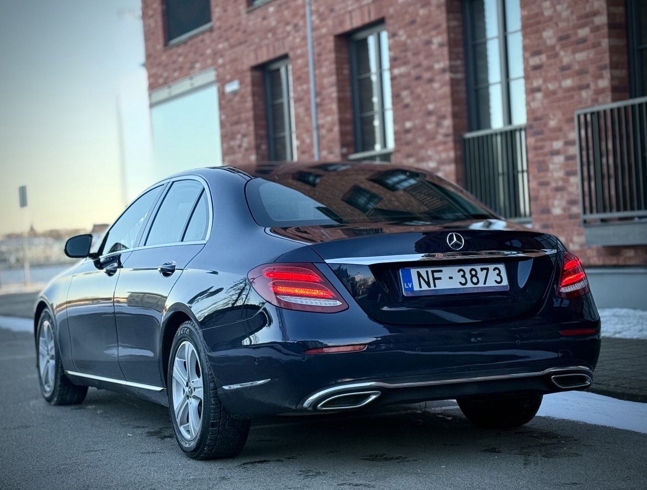 Mercedes E220 2.0D