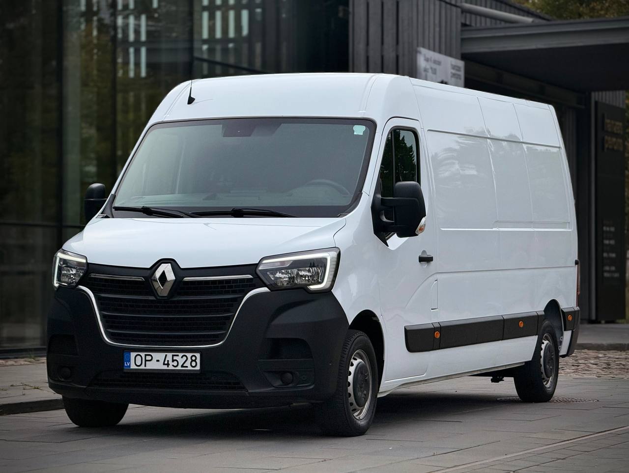 Renault Master 2.3D L3H2 FWD