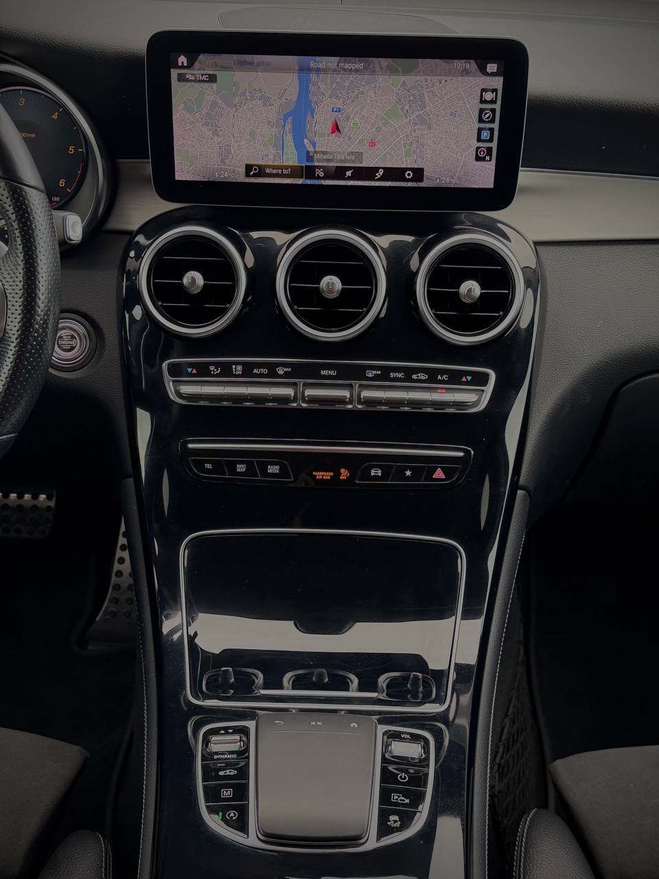 Mercedes-Benz 220D 4Matic AMG Pack