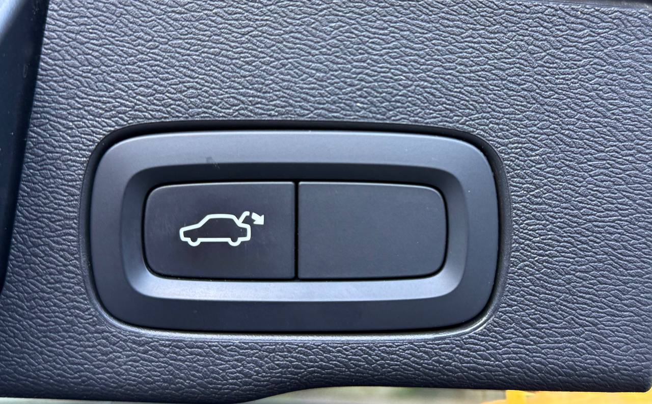 Volvo Xc60 B4 Awd R-design