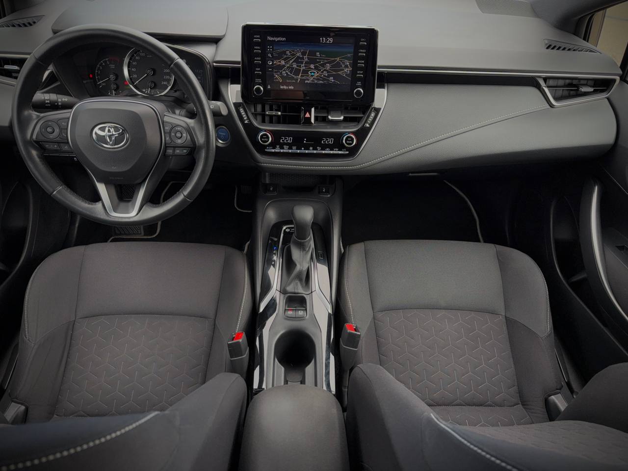 Toyota Corolla 1.8 Hybrid 