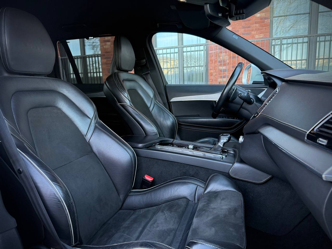 Volvo XC90 D5 AWD R-Design