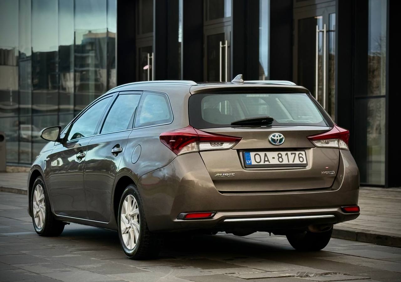 Toyota Auris 1.8 Hybrid