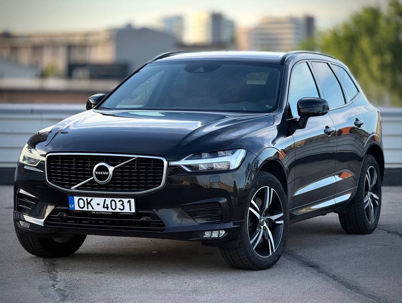 Volvo Xc60 R-design B4 Awd