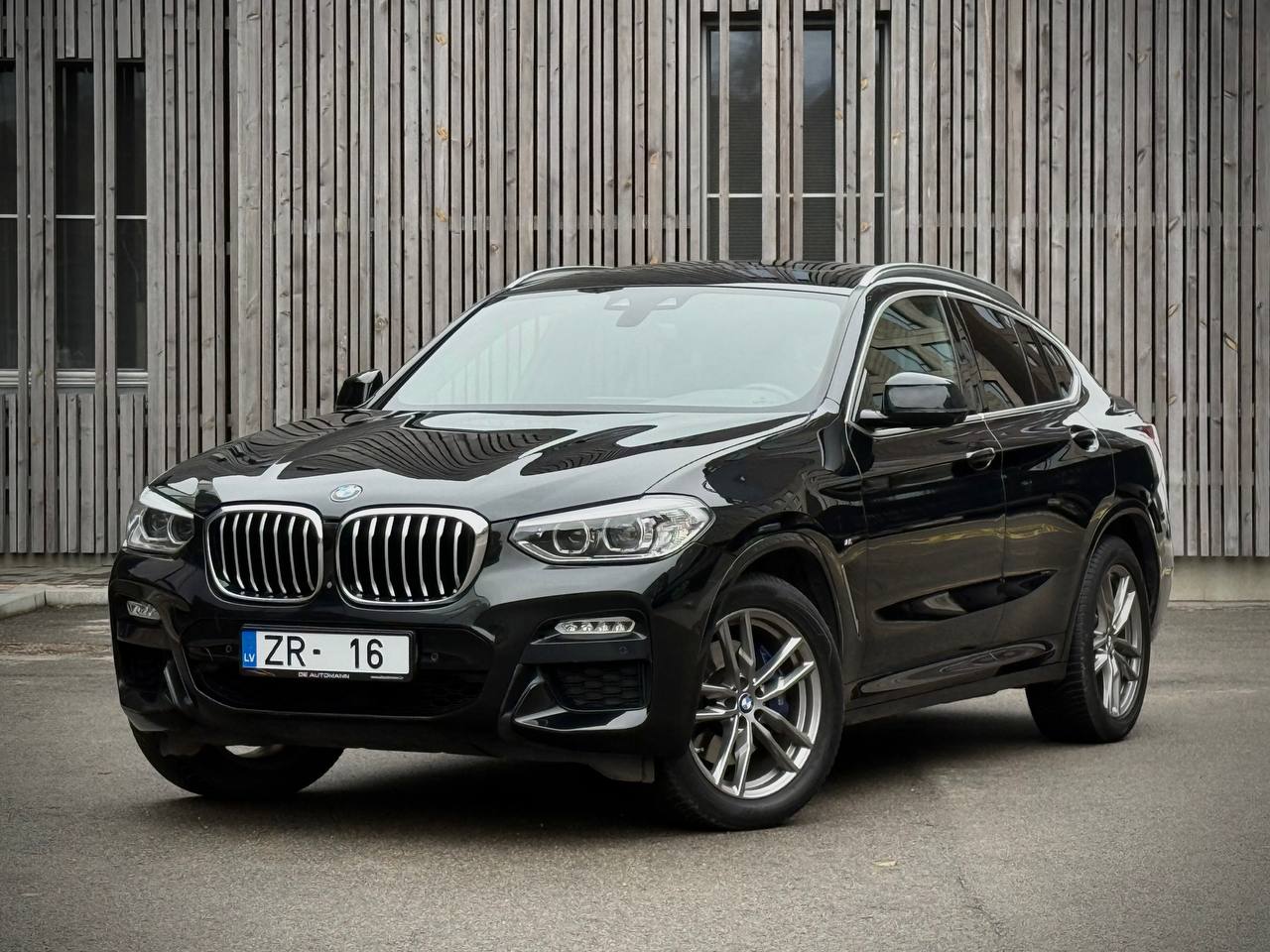 Bmw X4 M-pack 3.0D xDrive 195 kW