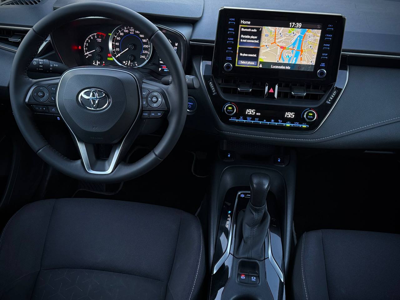 Toyota Corolla 1.8 Hybrid