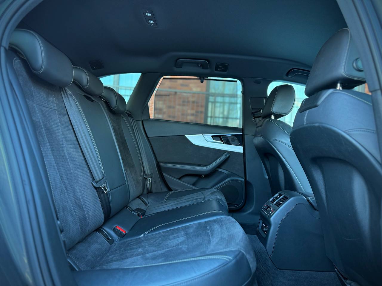 Audi A4 B9 2.0 TDI Quattro S-line