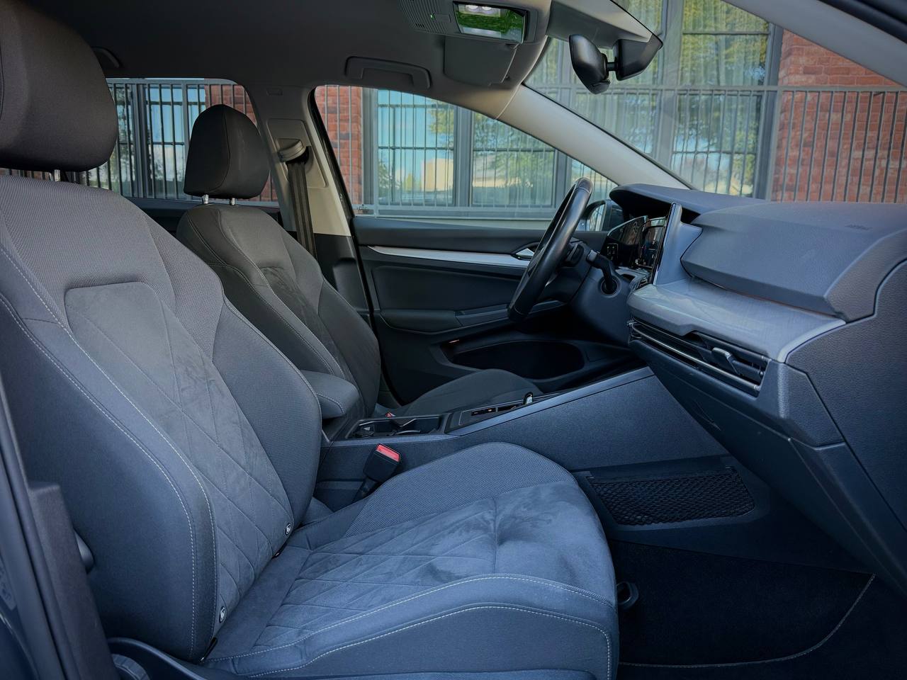 VW Golf 8 2.0tdi