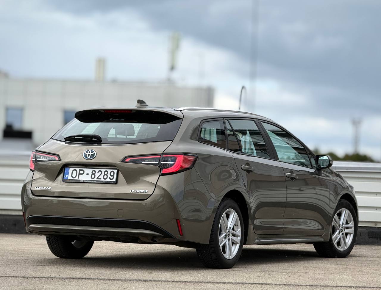 Toyota Corolla 1.8 Hybrid 