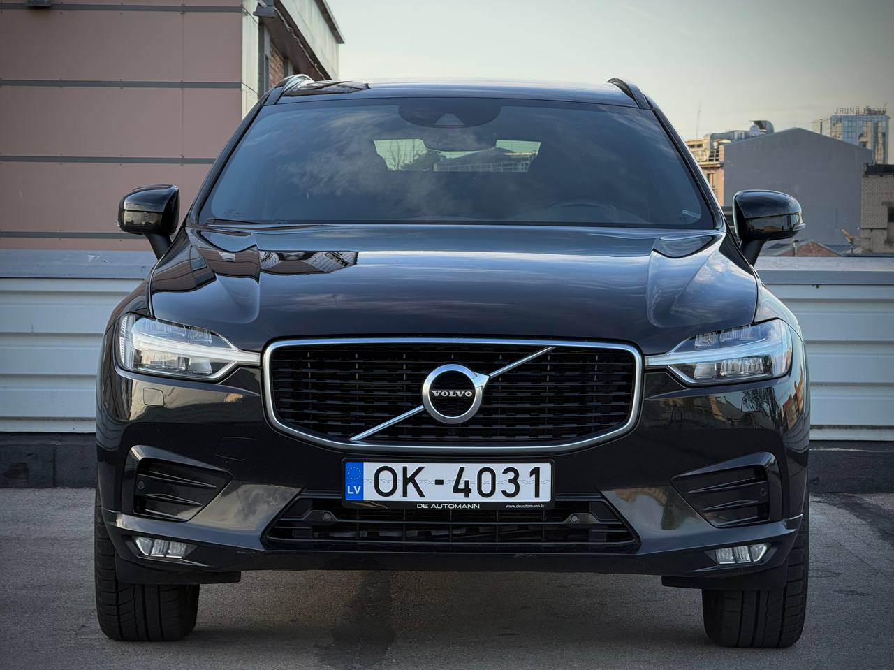 Volvo Xc60 R-design B4 Awd