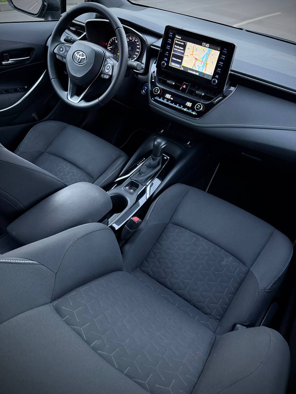 Toyota Corolla 1.8 Hybrid
